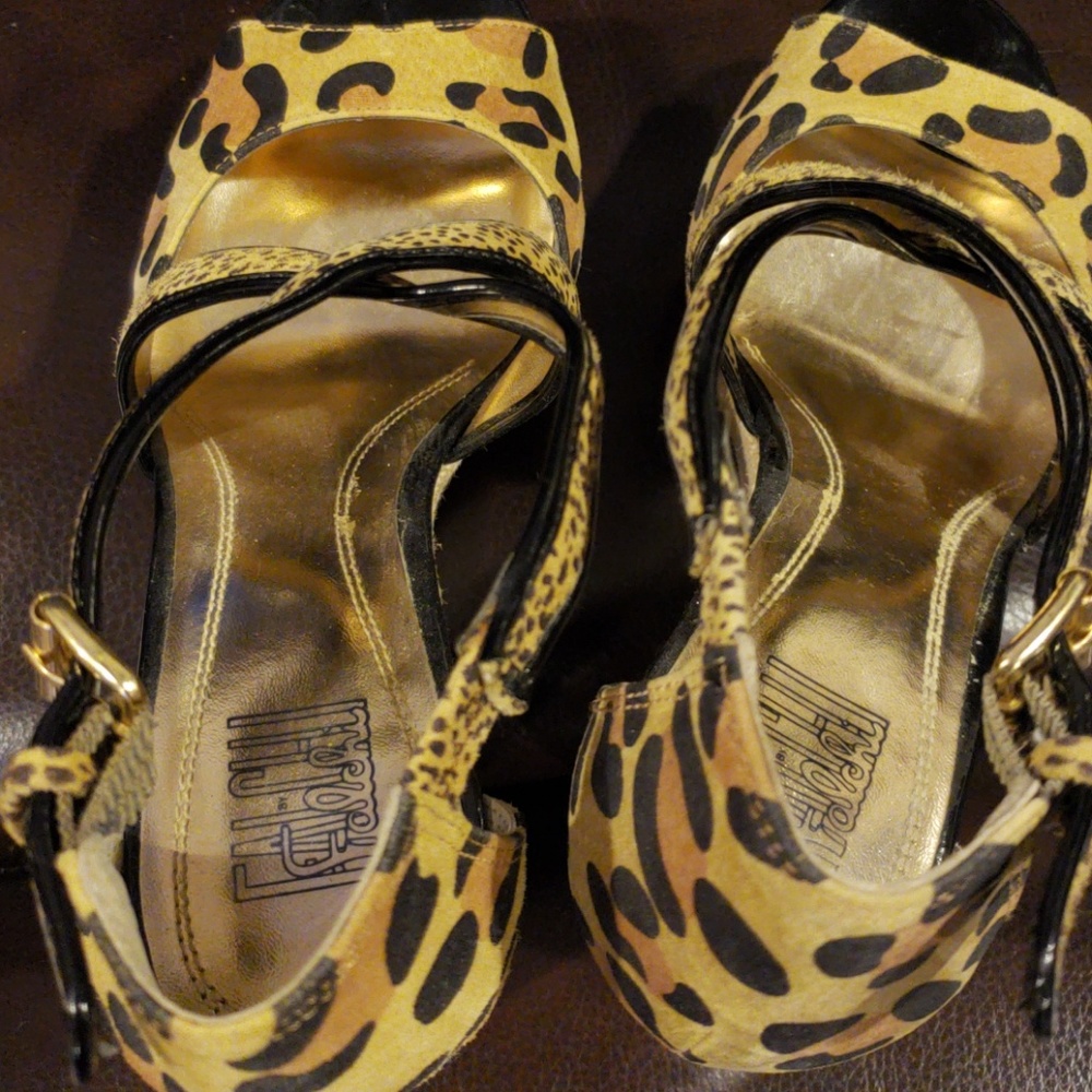 🎊 Pick 3 items for $15🎊🎊Womens wedges$final markdown - Picture 4 of 5
